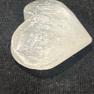 SelenitHeart-Shaped Stone For Spiritual Healing